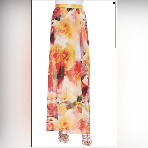 Alice + Olivia Leah Long Floral-Print Wrap Skirt - Picture 4 of 11